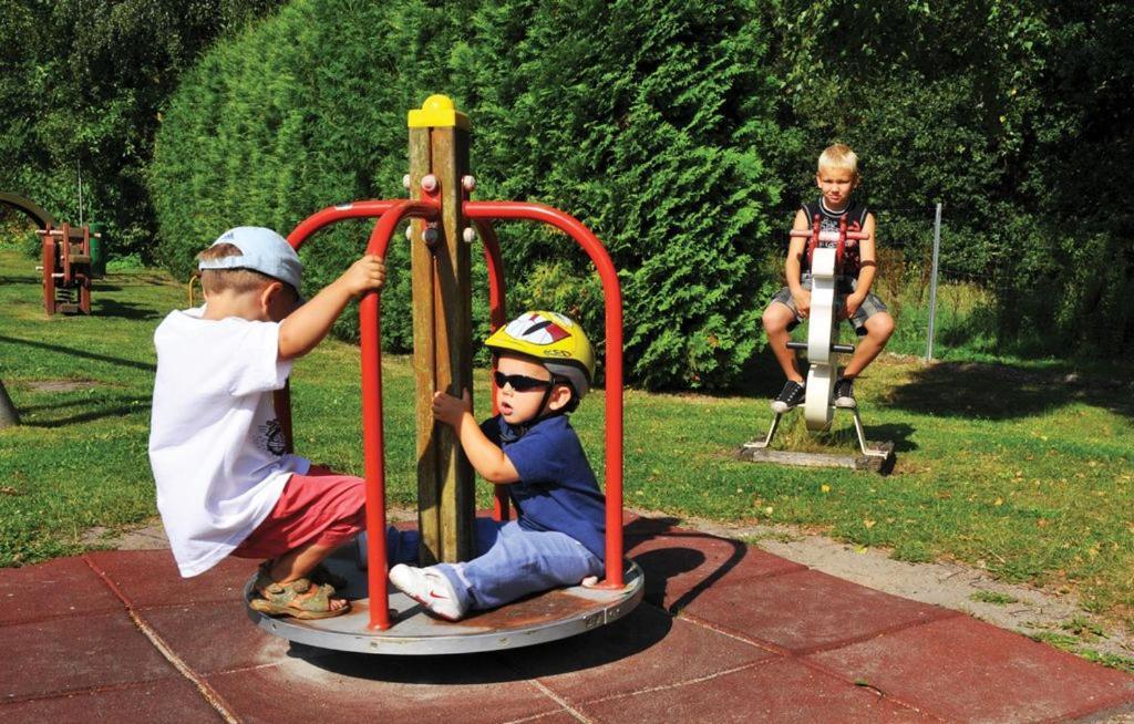Ferienpark Freesenbruch Wohnung 4 4 - Seeschwalbe Zingst Ngoại thất bức ảnh