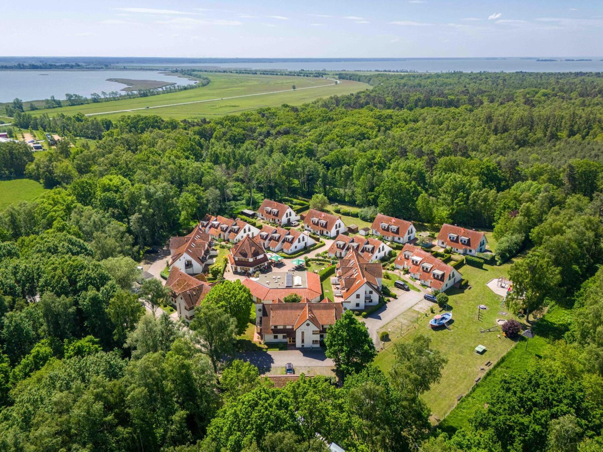 Ferienpark Freesenbruch Wohnung 4 4 - Seeschwalbe Zingst Ngoại thất bức ảnh